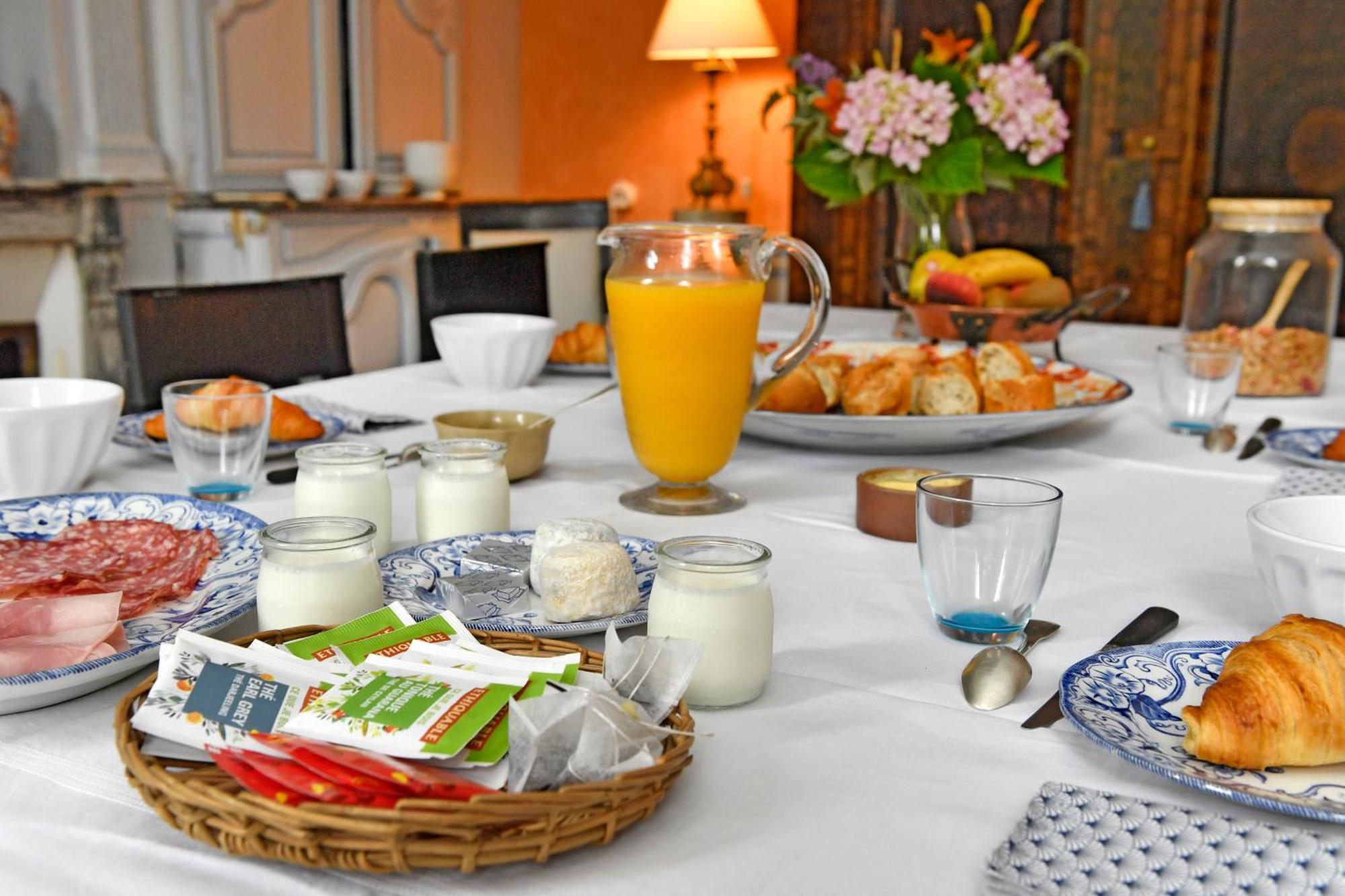 Le Nid De Dany Bed and Breakfast Cosne-sur-Loire Exteriör bild